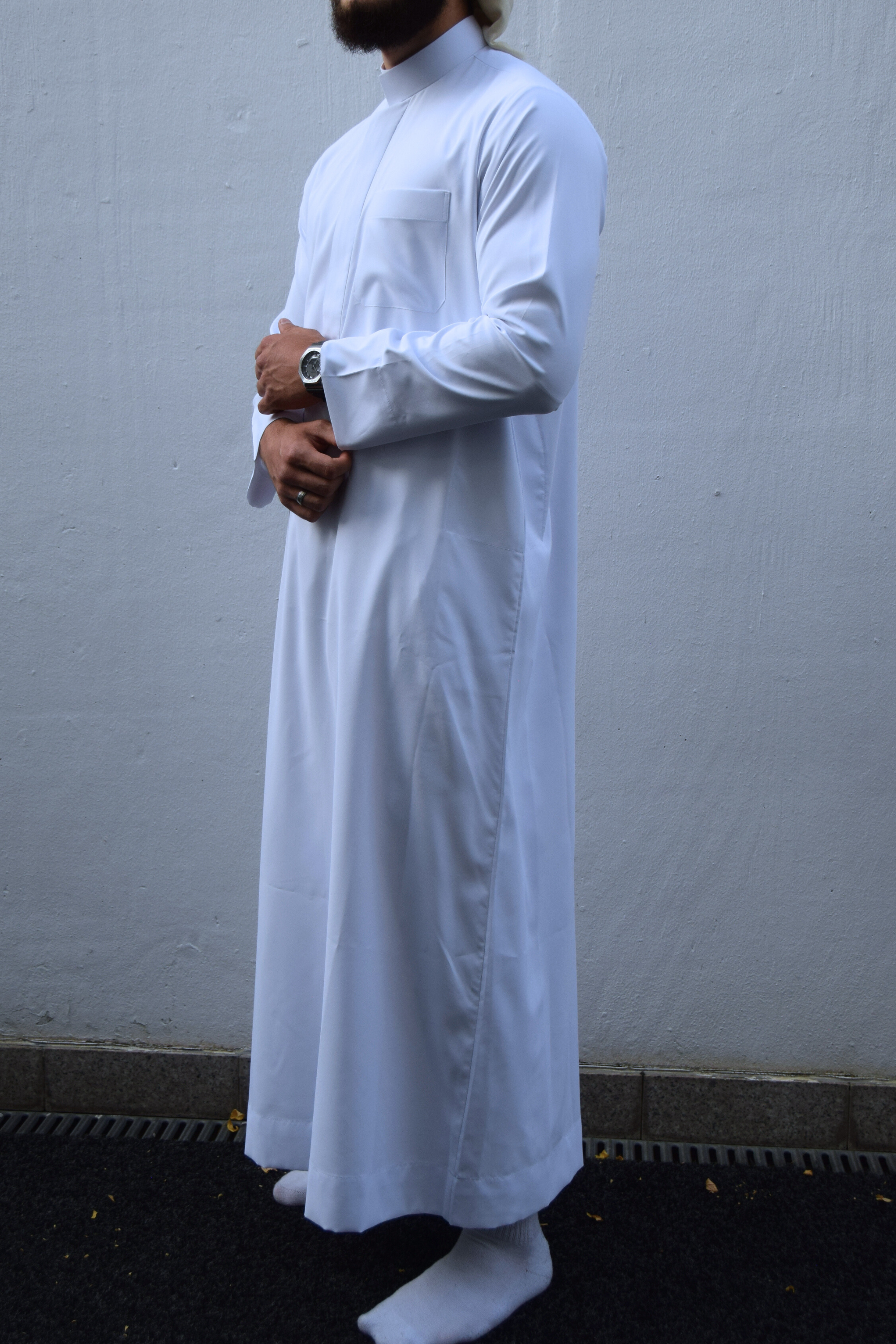 SAUDI QAMIS WEISS